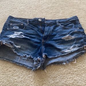 American eagle ripped Jean shorts